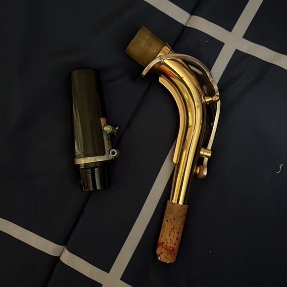 Saxophone - Picture 3 of 3